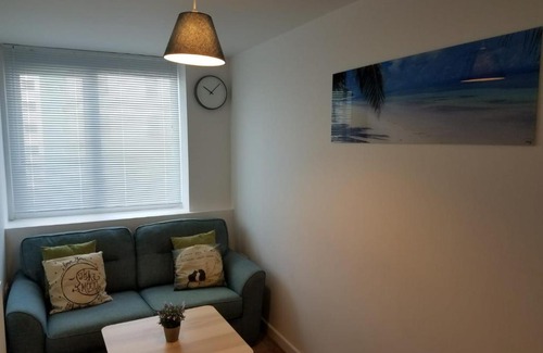 Portsmouth City Centre Apartment | Enterprise House next to Portsmouth & Southsea Train Station
