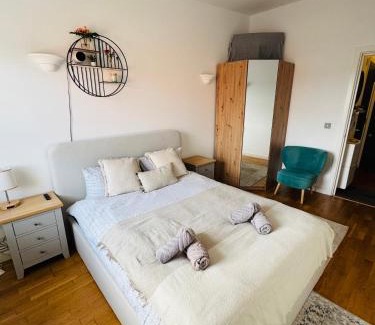Islington Apartment | Entire 1 bed flat in the heart of London Islington
