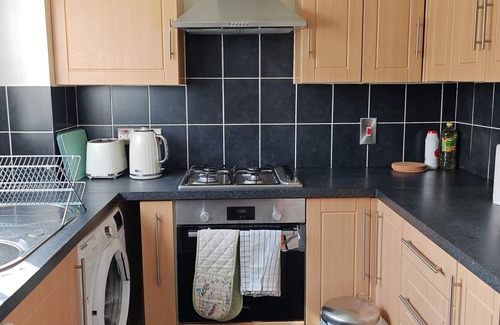 Stoke Gifford House | Entire 1 bed house in Stoke Gifford near Bristol Parkway station, UWE, MOD