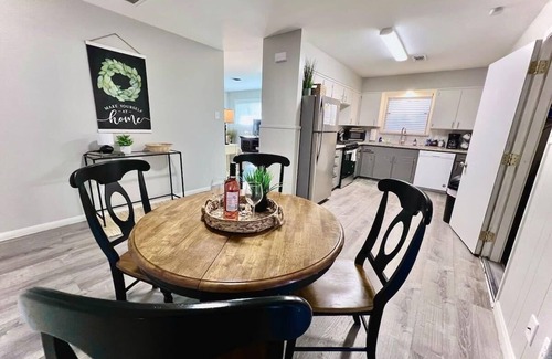 Deer Park House | Entire 3 bedroom 1 and half bath home in Deer Park high speed wifi