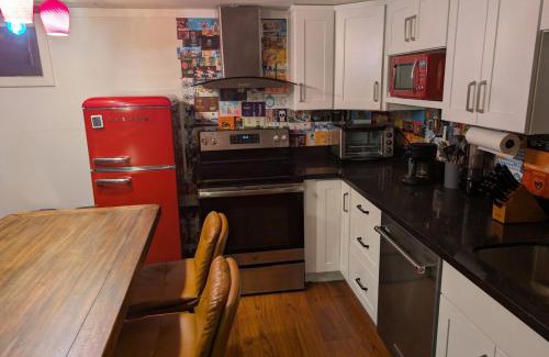 Seattle Metro Area House | Entire ADU with hottub