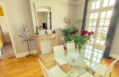 Arras Apartment | Entire apartment 100 M 2 at the foot of the belfry of Arras - hyper center