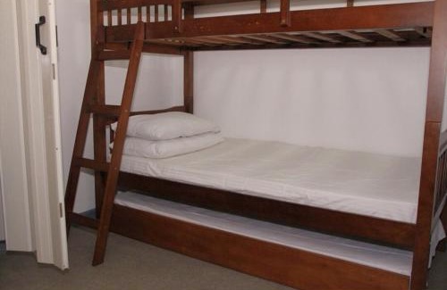 Kaunlaran Apartment | Entire Apartment near the Araneta Coliseum