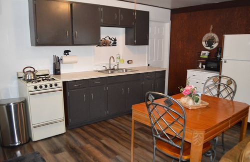 Essex House | Entire Bear Den (cozy cabin) close to Glacier