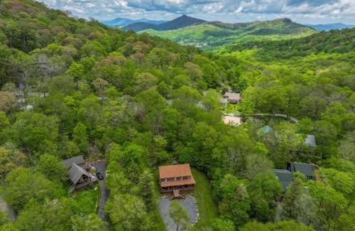 Sugar Mountain House | Entire cabin on Sugar Mountain