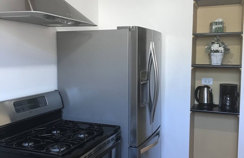 Irving Park Apartment | Entire city apartment with free street parking