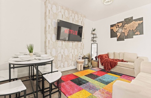 Welsh Harp Condo | Entire cosy 4Bd near Wembley Stadium