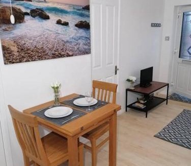 Heacham House | Entire Cosy bungalow close to Beach