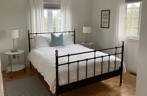 North Rustico House | Entire cottage with ocean view and short walk to beach