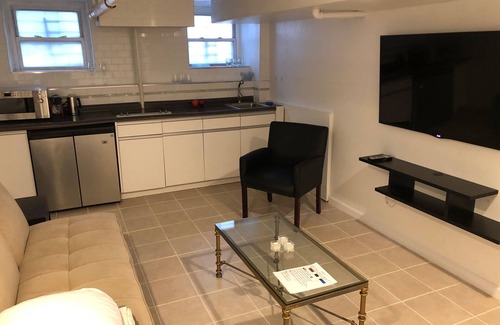 West Bronx House | 🏠❤️ Entire Cozy Studio in a Private House ❤️ 🗽