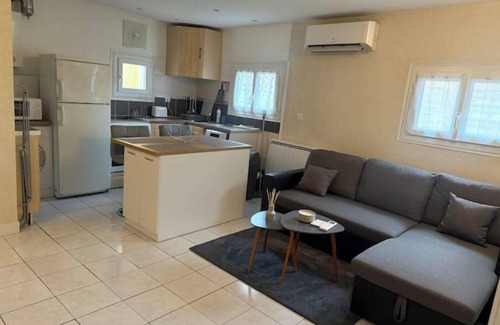 Villeparisis House | Entire dwelling with terrace.