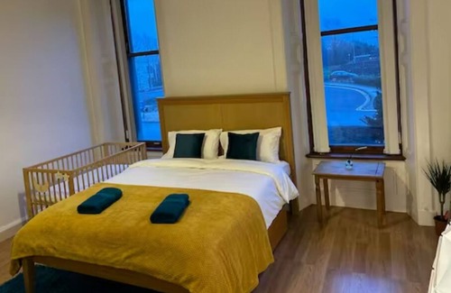 Falkirk Apartment | Entire flat| Central Scotland-Falkirk | Self-check-in | Pet Friendly