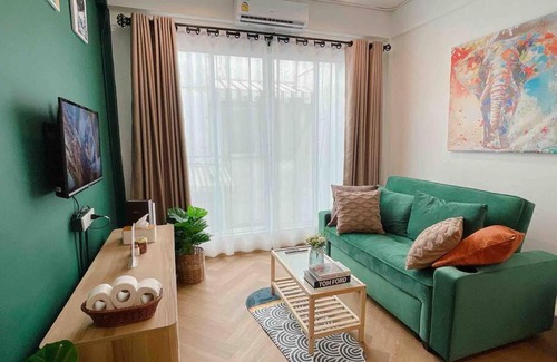 Talat Yot Apartment | Entire floor,Decorated cozy home, near Grand Palace
