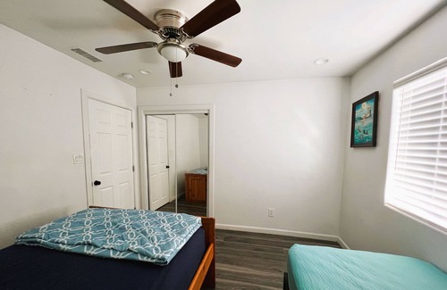 Lake Elsinore House | Entire Gated House Lake Elsinore, CA - 5min to Launch Pointe Park