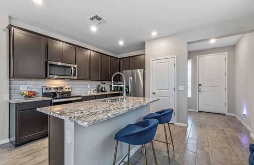 Surprise House | Entire Home 3 Beds & 2 Bath in Surprise Arizona