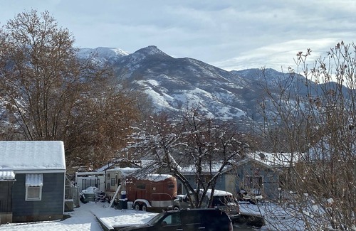Ogden House | Entire Home/Apt with Mtn Views! 5 mins to Hiking and 25th St