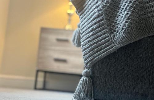 Manchester Apartment | Entire Home in Middleton, Manchester