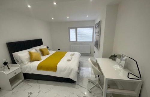 Nottingham House | Entire home in Nottingham for family, friends and contractors