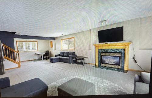 Rosemount Villa | Entire Home in Rosemount, Minnesota