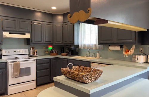 Stillwater House | Entire home in Stillwater, Oklahoma - Walking distance to downtown!