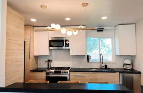 Bountiful House | Entire Home near SLC. Family Friendly & King Suite