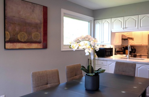 St. Davids House | Entire House with pool in Niagara-on-the-lake close to Niagara Falls