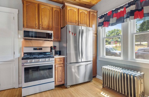 Glen Ellyn House | Entire house/4bd 1bath/Laundry/GlenEllyn/Lombard/Wheaton/FreeParking&WIFI