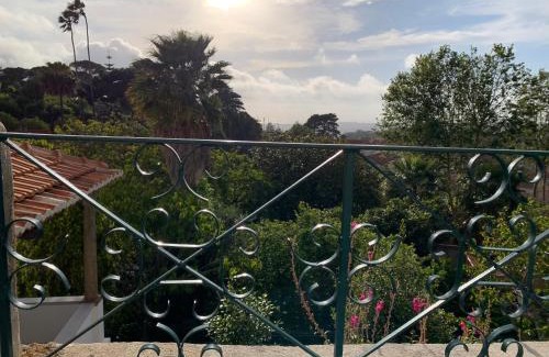 Sintra House | Entire House - Romantic Vintage Cottage