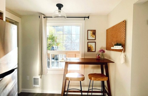 Bryn Mawr-Skyway House | Entire house with 3 bd & 1 bath, 15 mins to Airport& 15 mins to Downtown Seattle