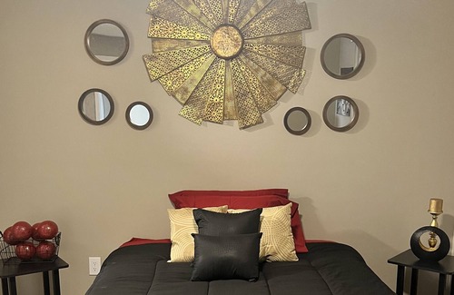 Wade Hampton Apartment | Entire LAVISH apartment 12 mins from beautiful downtown Greenville