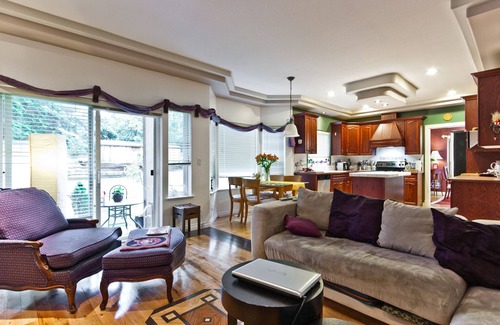 Surrey House | Entire Luxurious Private/Secure Custom Built Villa 4 U