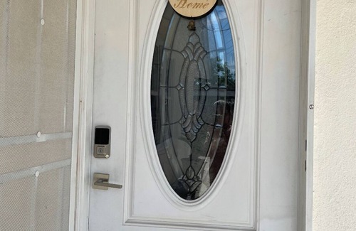 Westmont House | Entire Newly Renovated House in North Pomona