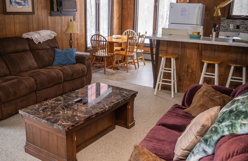 Bessemer House | Entire Piper House Chalet