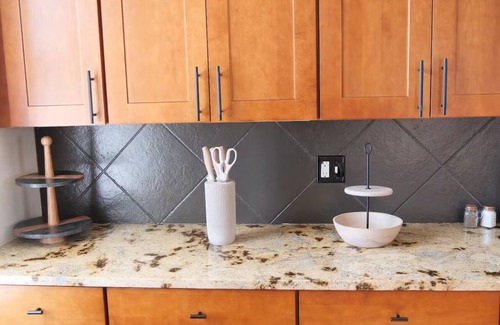 The Gate House | Entire Place Lafayette Est-Urban Retreat Book now!