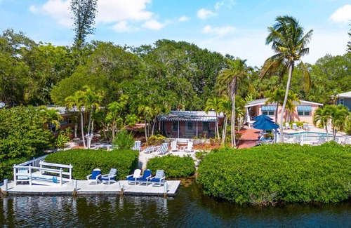 Siesta Key House | Entire Resort on Heron Lagoon, the Siesta Key Bungalows