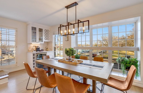 Old Town Alexandria House | Entire Riverside and Parkside Home in the Heart of Old Town, with Parking!