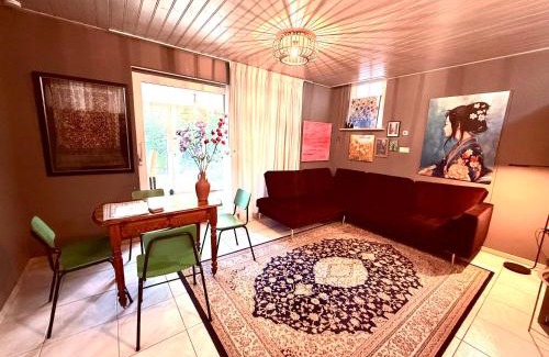 Sprang-Capelle House | Entire spacious family house with a Forest Garden
