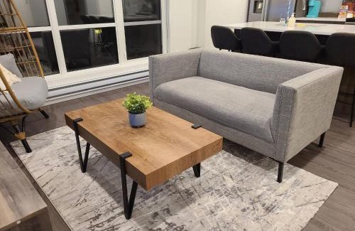 Regina House | Entire Upper Level Suite - East Regina