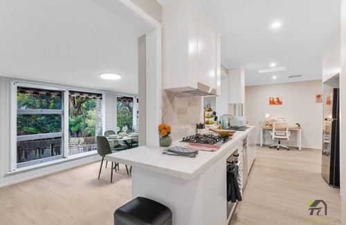 Beacon Hill House | Entire Villa in Beacon Hill