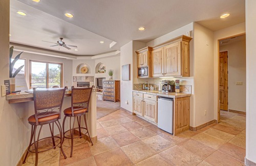 St. George Villa | Entrada Waterside Studio Villa w/Kitchenette & Private Garage