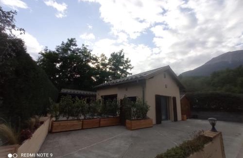 Embrun House | Entre 2 eaux