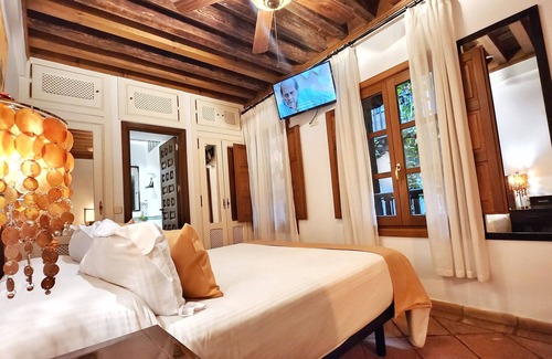Toledo City Center Hotel | Entre Dos Aguas Hotel Boutique