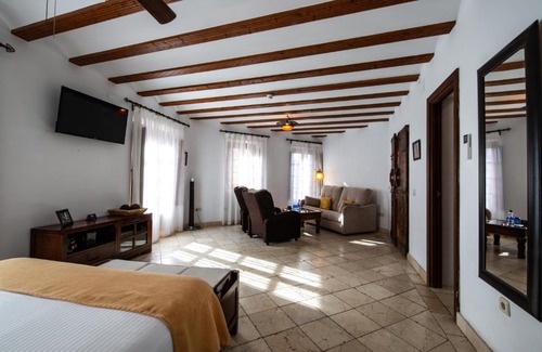 Toledo City Center Hotel | Entre Dos Aguas Hotel Boutique