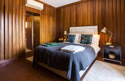 Malveira da Serra Villa | Entre Rochas Pool House by CadenzaLux