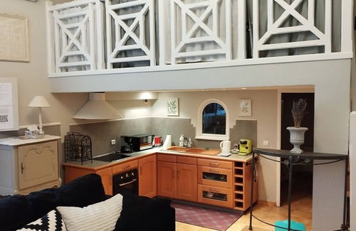 Courthezon House | Entre vignes et dentelles