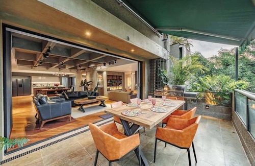 Las Lomas I Apartment | |EP| Grandeur Penthouse w/Terrace & Jacuzzi