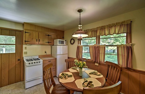 Fish Creek Cottage | Ephraim Vacation Rental - 3 Mi to Fish Creek Beach