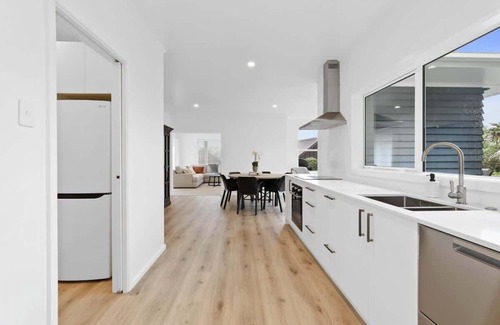 Lynmore House | Epic Escape | Huge Swim Spa & 2min to the Forest