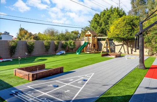 Paradise Park Vista House | Epic Family Home Pool Slide Putt Putt Theatre Room