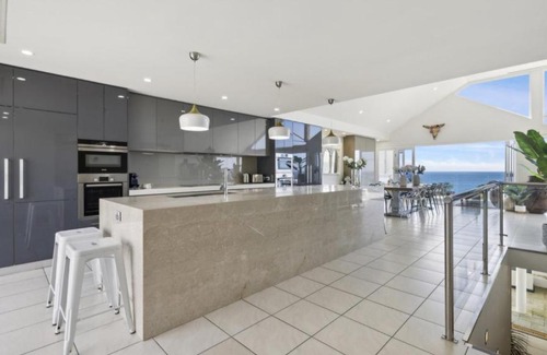 North Coast House | Epic View - Panoramic, Beach, 3Bed 3Bath, Luxe